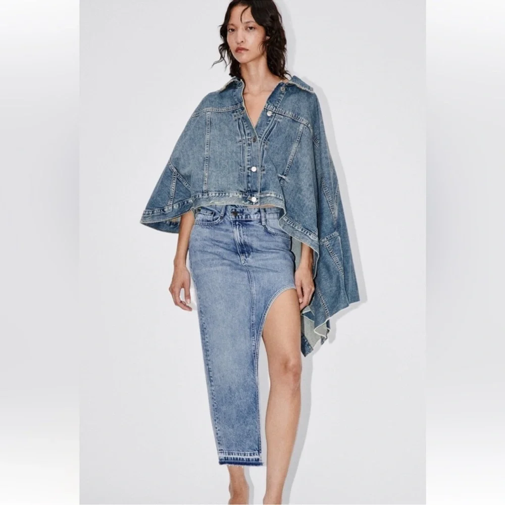 Zara ASYMMETRICAL DENIM CAPE NWT Limited Edition Size Medium Bloggers Favorite - Picture 1 of 13